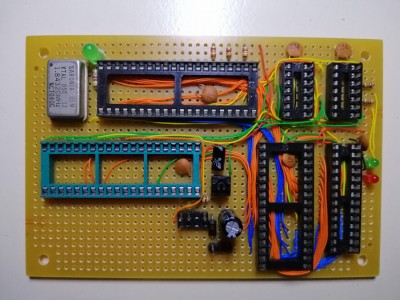 a view on the wiring that is mostly under the IC's however I have taken this picture while i was building it, so there are still some wires missing in this picture and I am not keen on pulling out all the IC's just to make another photo.