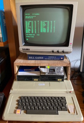 Apple II-1.jpg