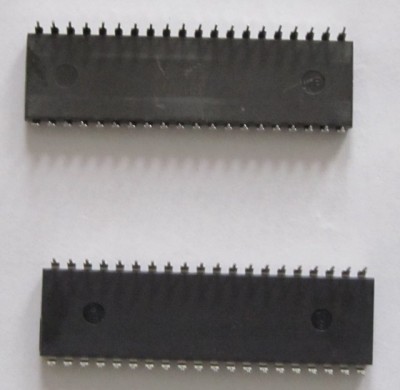 top chip  date code 9540, lower chip 1023