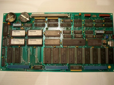 1280px-Tek_1225board4.JPG