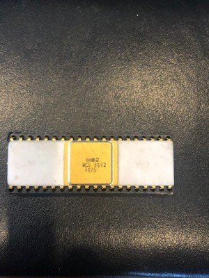 6502 chip early date code.jpg