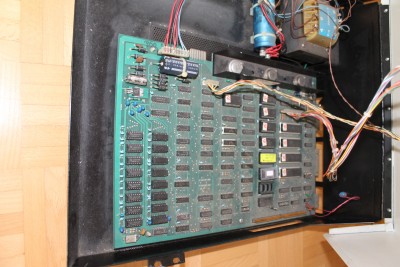 A picture of the Board inside the machine. The yellow sticker noted TYPE: CBM 3032
